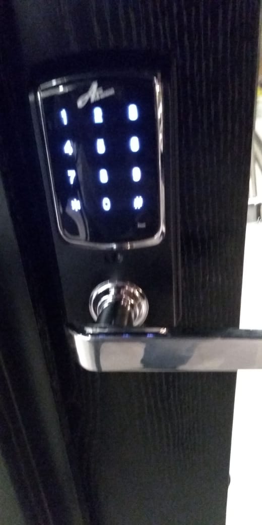 Fechadura eletrônica